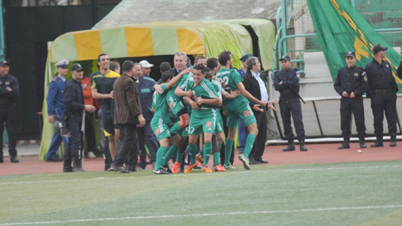 “الكناري” على خطوة من النهائي العاشر وآيت جودي يحذر لاعبيه