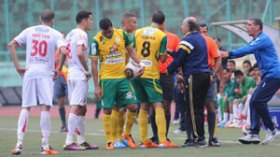 الأنصار‭ ‬مطالبون‭ ‬بغزوملعب‭ ‬أول‭ ‬نوفمبر‭ ‬ومناشدات‭ ‬للتحلي‭ ‬بالروح‭ ‬الرياضية