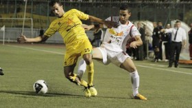 شبيبة القبائل تسعى للانفراد بالريادة وتعميق جراح شباب بلوزداد