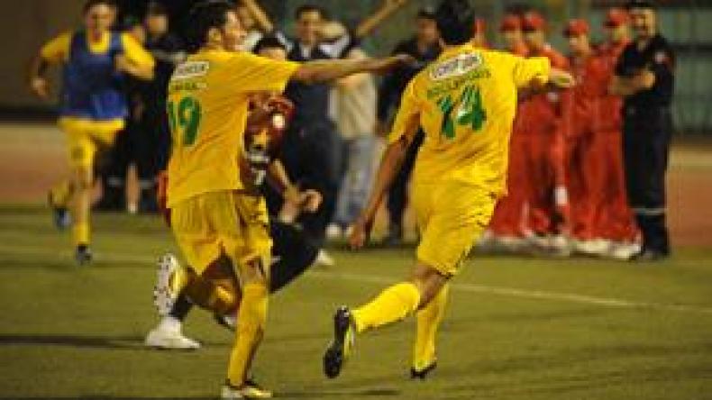 الكناري‭ ‬من‭ ‬أجل‭ ‬الانتصار‭ ‬والمصالحة‭ ‬مع‭ ‬الأنصار