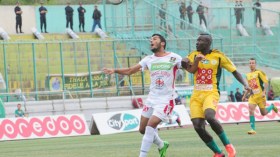 السلطات العليا في الجزائر مطالبة بإنقاذ كرة القدم وسمعة الجزائر