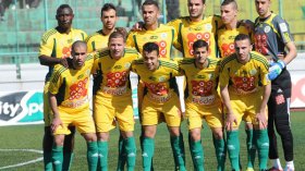 حناشي يثور على اللاعبين وآيت جودي يركز على الجانب النفسي