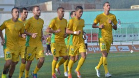عواج وبن شريفة يعودان للتدريبات وآيت جودي يحذر من شبيبة بجاية