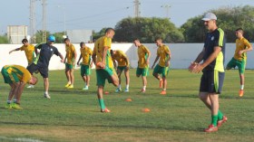 زميتي يطمئن إدارة “الكناري” ببقائه ويدعو اللاعبين للإستئناف