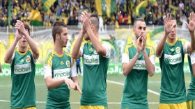 الكناري يغرّد ويتصدّر