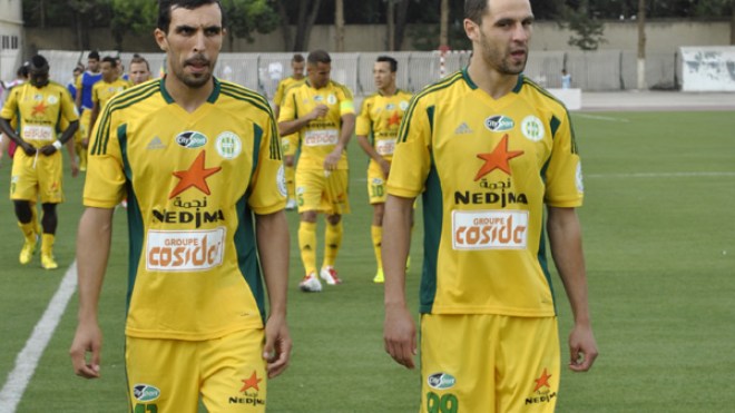 آيت جودي يطالب بأجوره الثلاثة المتأخرة وحناشي يطمئنه