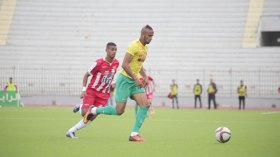 رحموني يطالب لاعبيه بنقاط السياسي وحناشي يحفزهم بأجرتين