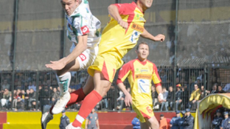 الزوار في أفضل حال..سطيف تعمق والقبائل يلاحق