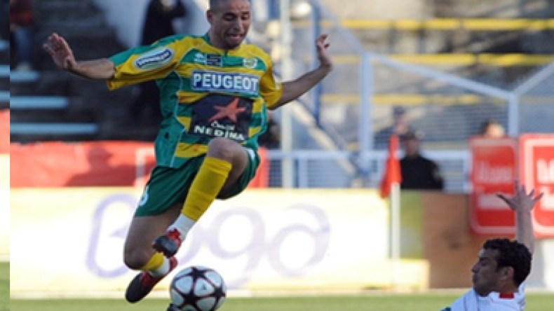 الكناري يغرد إفريقيا في مباراة غير مسبوقة