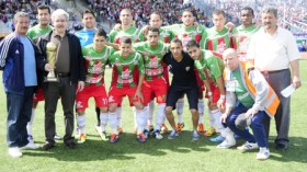 حناشي، بوساحة وعدنان يوقعون رسميا في شبيبة بجاية