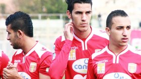 أنصار شبيبة بجاية يهددون اللاعبين