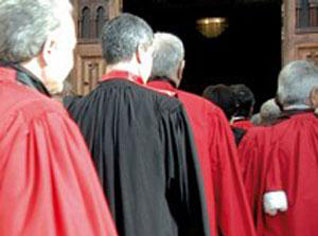 European experts : State law exists in Algeria even with continuing emergency measures