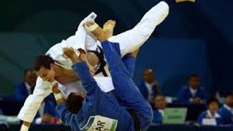 خمسة مصارعين جزائريين يقضون آخر أيام رمضان في موعد ميامي