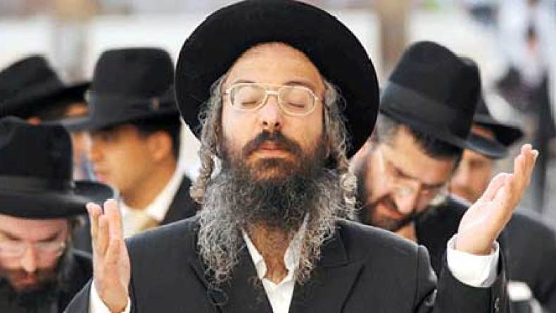 إسرائيل تضغط لتعويض اليهود الهاربين من الجزائر