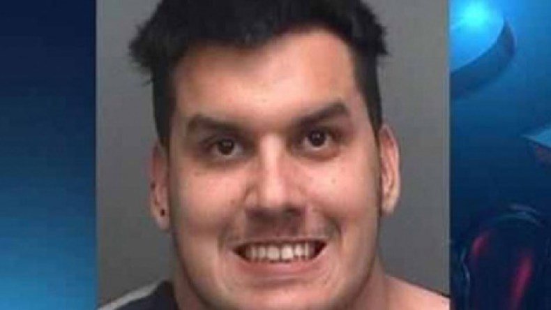 شاب أمريكي يقطع رأس أمه بداية العام 2015