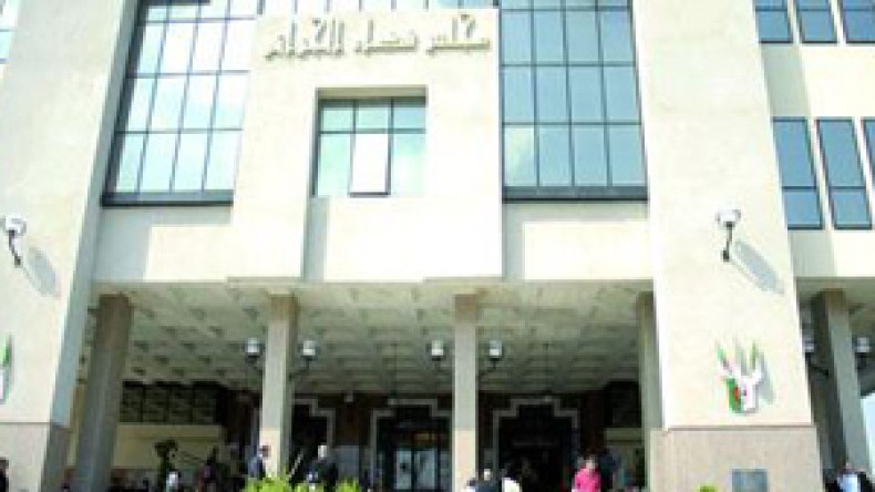 ممرّض وشرطي يختطفان امرأة ويعذبانها في شهر رمضان بالعاصمة