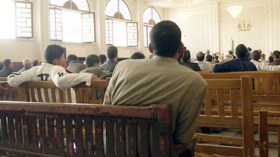 المحاكم تستقبل قضايا شتم وضرب أطرافها من عائلة واحدة
