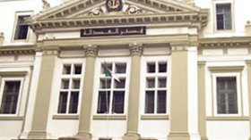 طلبة وأساتذة جامعيون فشلوا في الدخول للعراق فالتحقوا بالجماعات الارهابية بالجزائر