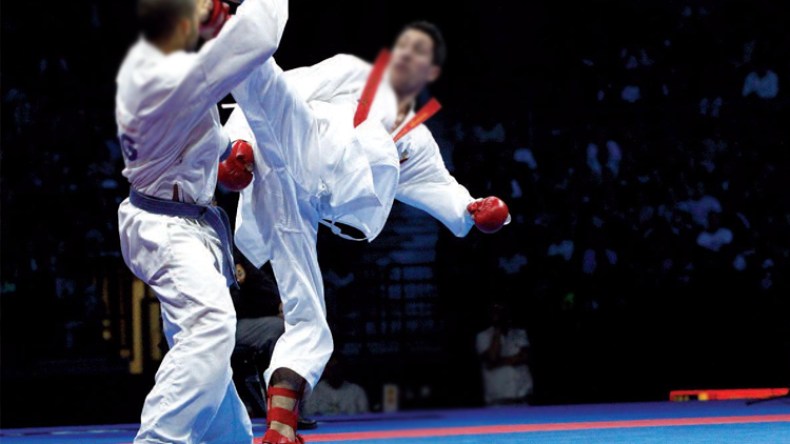 تتويج جزائري بالذهب والفضة