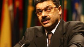 زيادات منتظرة في أجور 9 آلاف موظف بقطاع التأمينات قبل نهاية جويلية