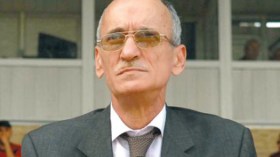 قرباج “يجلد” اللاعبين المضربين