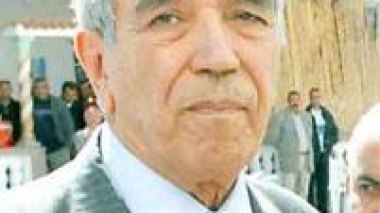 Ould Kablia se recueille à la mémoire des victimes des inondations de Bab el Oued