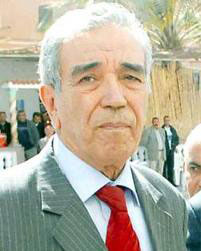 Ould Kablia se recueille à la mémoire des victimes des inondations de Bab el Oued