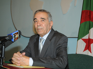 Ould Kablia à Echorouk : Des ordonnances sommant les walis et maires de bien accueillir les citoyens…Et l’Algérie n’est pas la Tunisie