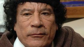 القذافي ضحى بابنته للخروج بطلا بعد أن أنقذه الشاذلي