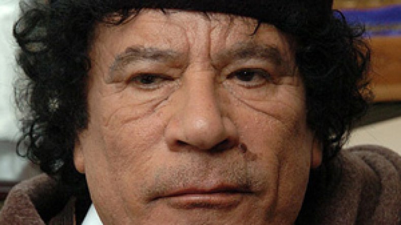 القذافي في زيارة “تاريخية” إلى إيطاليا