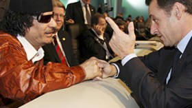 القذافي يقول انه سيسلح المدنيين للدفاع عن ليبيا