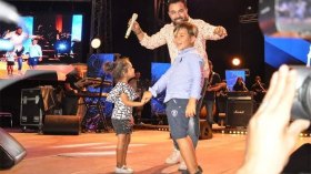 كادير الجابوني يعطي إشارة انطلاق الطبعة 15 من مهرجان جميلة