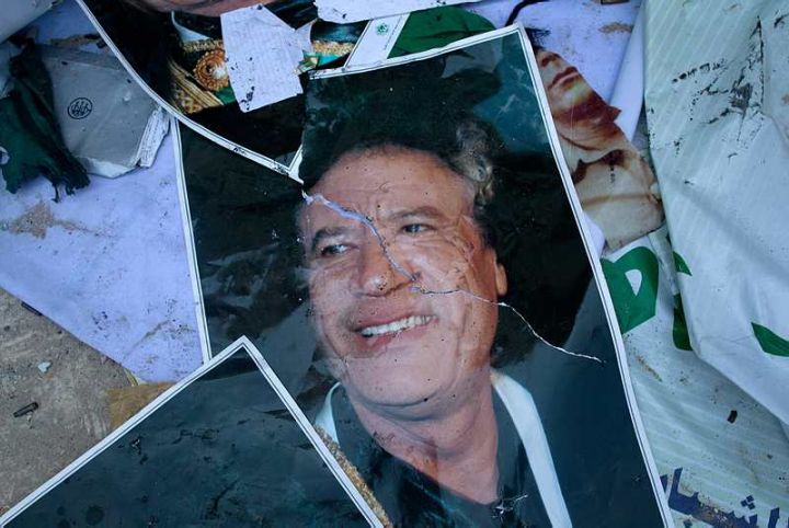 Libye: Kadhafi court toujours, un de ses fils sous “bonne garde”