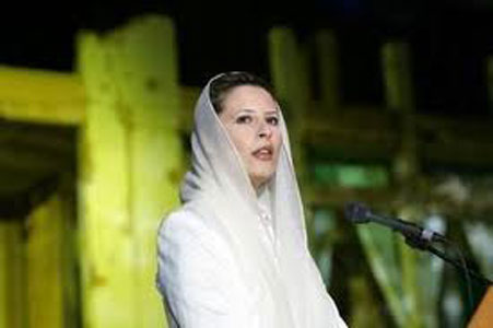 Aïcha Kadhafi dépose une plainte à Paris pour la mort de son frère