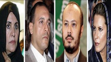 Où se trouve la famille de Mouammar Kadhafi?