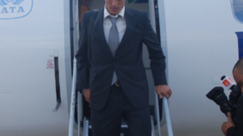 قادير ومبولحي يصلان إلى مورسيا و يرفضان التصريح للصحافيين