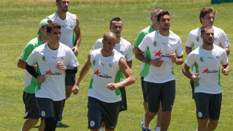 الخضر يستعدون لمواجهة البينين ..و تخلف كادامورو يثير التساؤلات