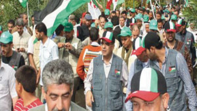 استقبال  حافل  لأعضاء  قافلة  شريان  الحياة  5  القادمين  من  غزة