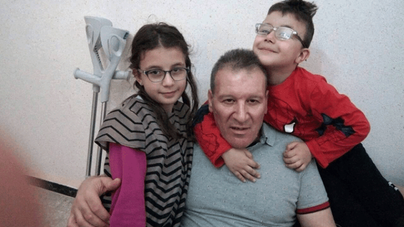 “لولا المحسنين لما تمكنت من العلاج بفرنسا و لن أسامح من هضم حقوقي “