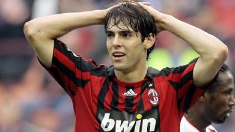 غزة تحترق.. وشيوخ عرب يعرضون 100 مليون يورو لشراء البرزايلي كاكا