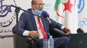 فنيش: تعديل الدستور يعكس النية الصادقة في تحقيق مطالب الشعب