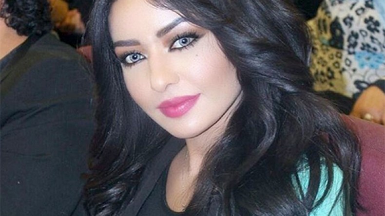 أحلام تعاقب كامليا ورد بـ “البلوك” على “تويتر” والأخيرة تواصل شتائمها وتهديداتها لها؟