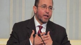 القضاء المصري يقضي بسجن وعزل رئيس الوزراء هشام قنديل