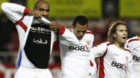 “فريدريك كانوتي” يُشهر قميص التضامن مع غزة