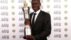 كونتي يخلف محرز رسميا على عرش إنجلترا