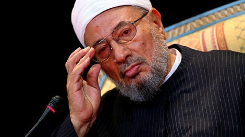 القرضاوي: شيخ الأزهر خُدع بظنه أن الانقلاب أقل الضررين