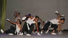 ‮”‬ملاليم‮”‬‭ ‬الهواة‭ ‬تفضح‭ ‬بريكولاج‭ ‬‮”‬ملايير‮”‬‭ ‬كركلا