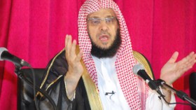 السلطات الأمريكية تمنع عايض القرني من دخول أمريكا رغم منحه التأشيرة