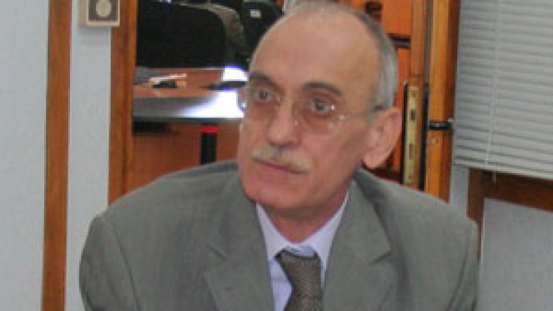 ‮قرباج للشروق:مناصرو البرج اقتحموا الملعب بالسلاح الأبيض ومحاضر الشرطة تؤكد ذلك