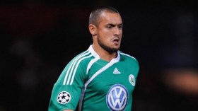 البرازيلي دييغو يهدد عرش زياني